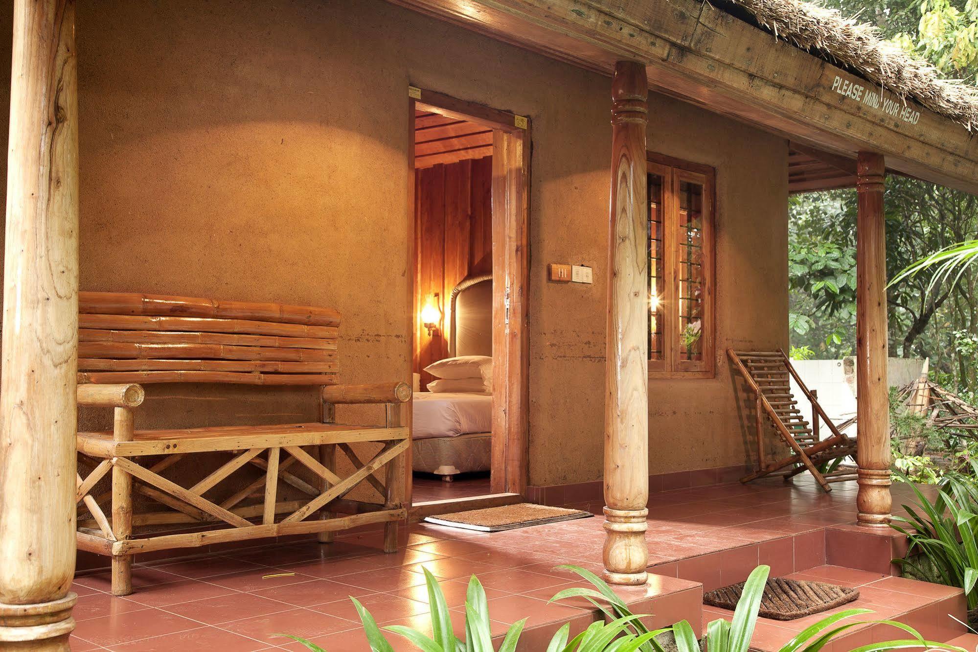 Woods N Spice - Thekkady Hotel Kumily Екстериор снимка