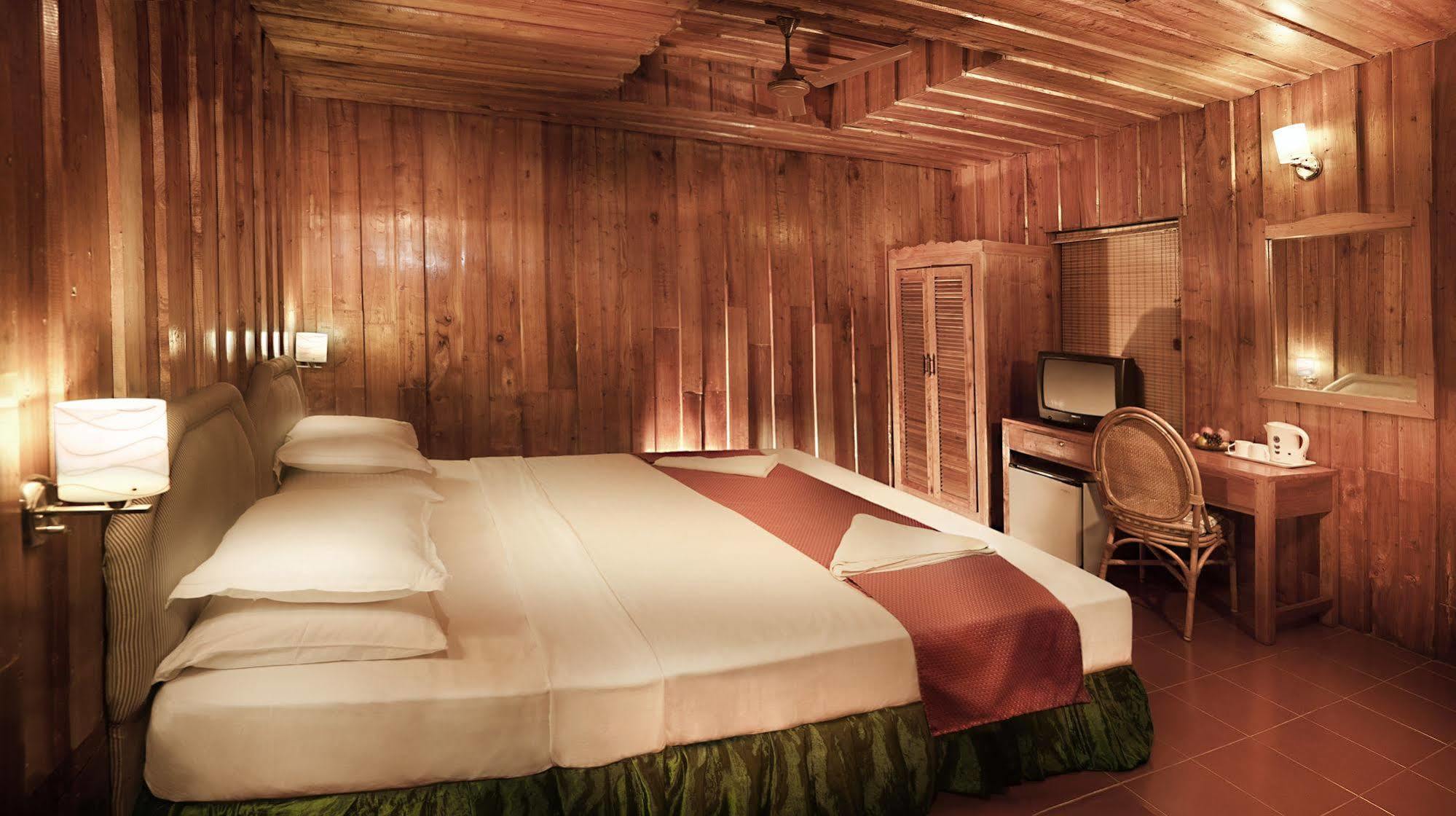 Woods N Spice - Thekkady Hotel Kumily Екстериор снимка