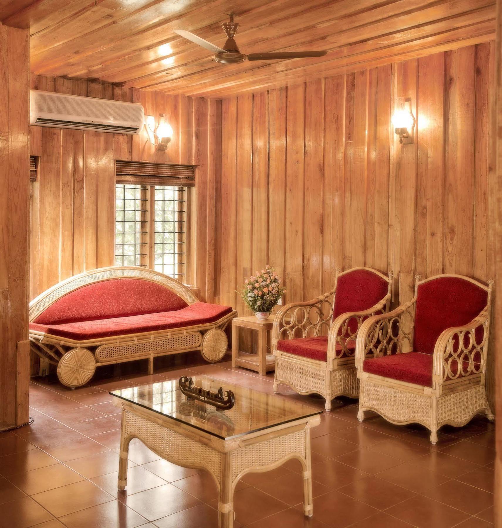 Woods N Spice - Thekkady Hotel Kumily Екстериор снимка